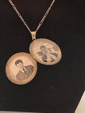 Vintage .925 STERLING SILVER Etched Round Locket w/ Original PHOTOS | Sentimenta